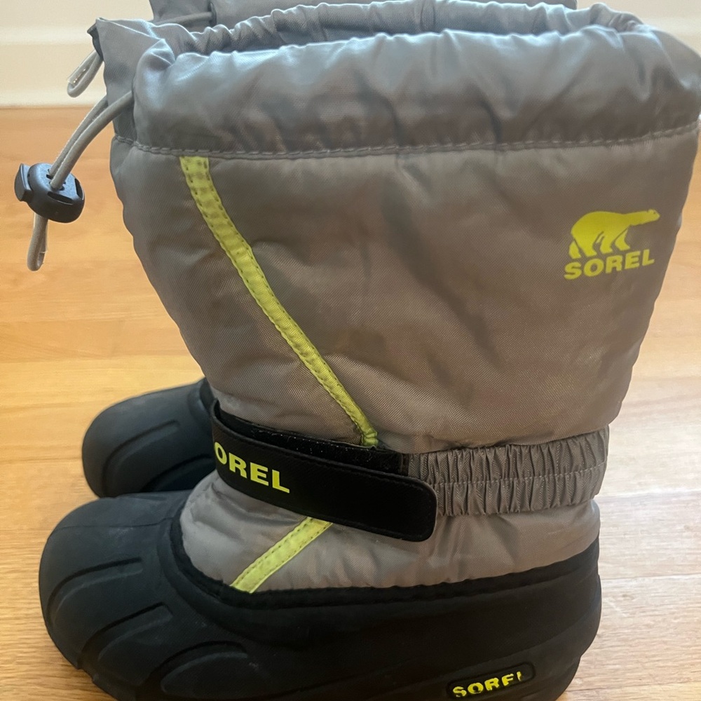 Sorel Grey with Lime Trim Kids Winter Boots